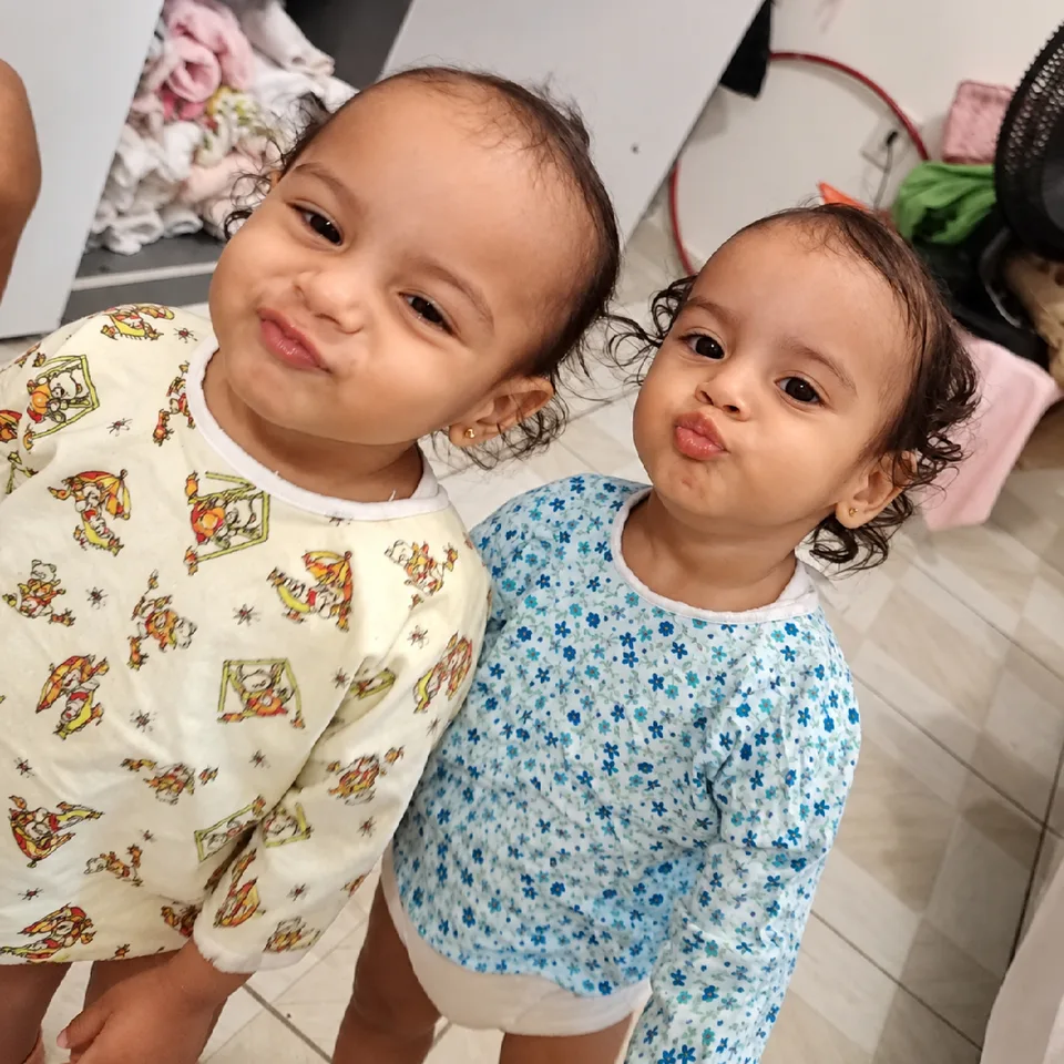 Alanna e Agatha as Gêmeas
