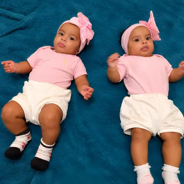 Alanna e Agatha as Gêmeas